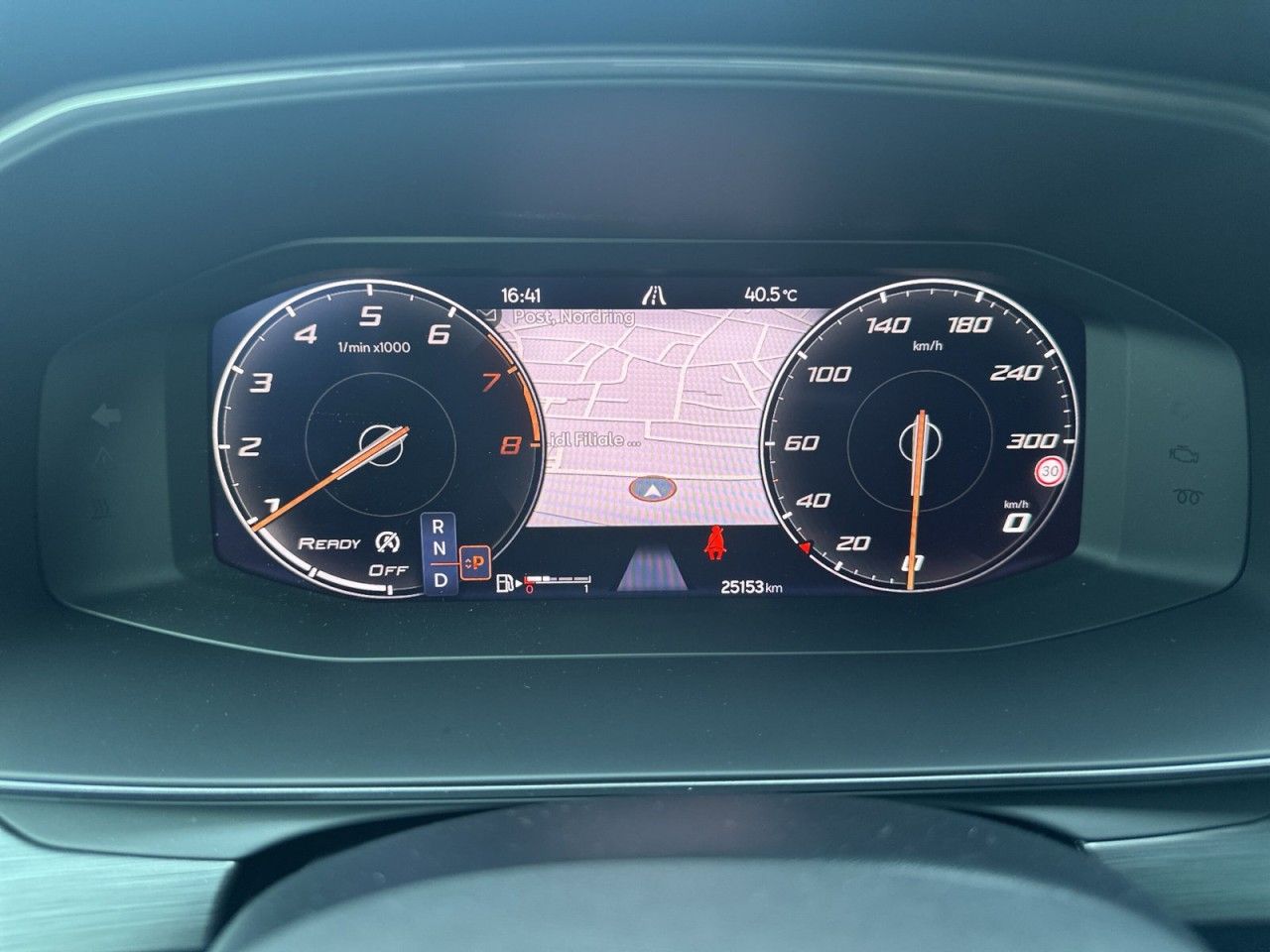 Fahrzeugabbildung CUPRA Formentor VZ 2.0TSI 4Drive 310PS DSG+*AHK*Beats* - mit KI generiert/bearbeitet