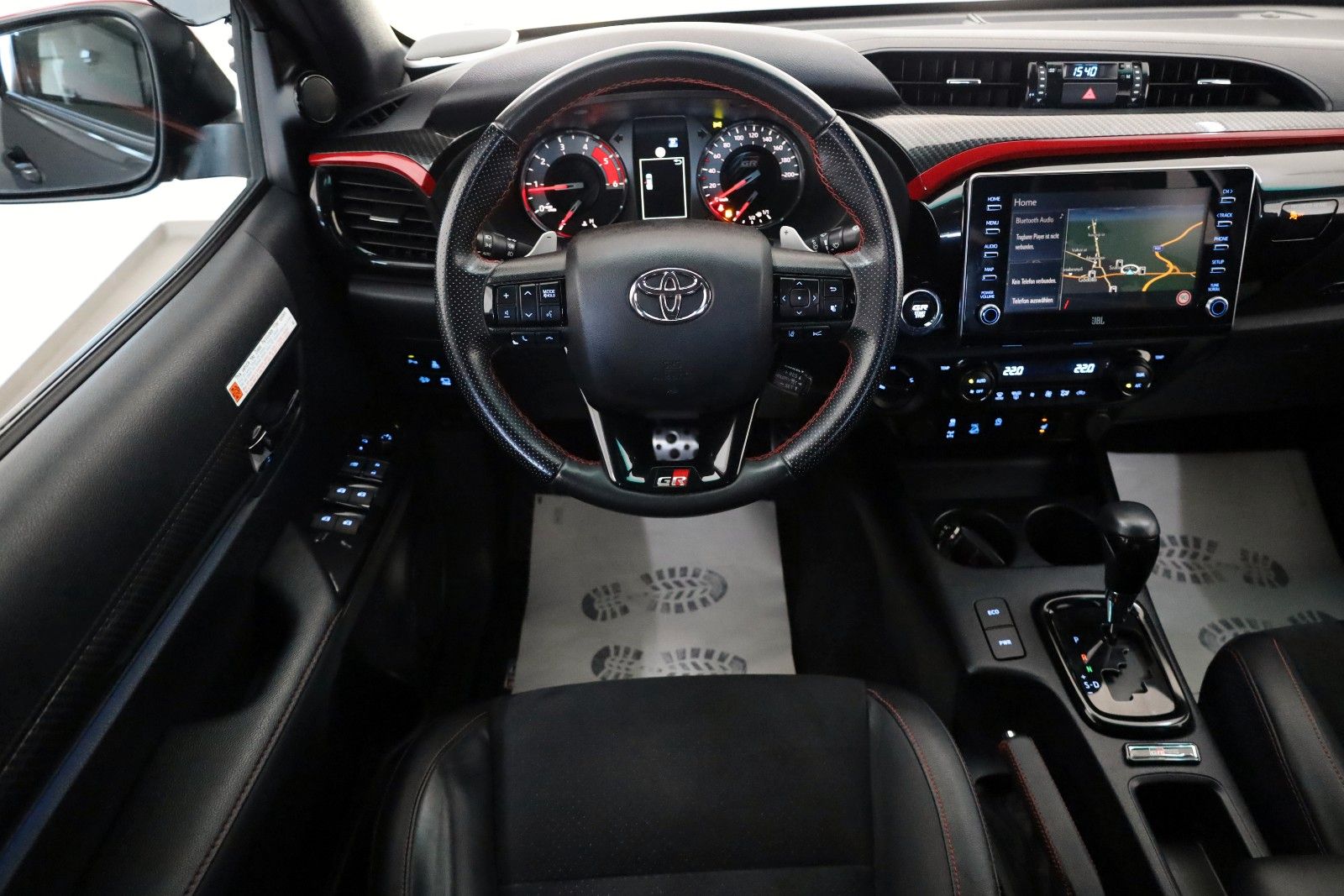 Fahrzeugabbildung Toyota Hilux 2.8 D-4D GR Sport,Alcantara,ACC,Rollo, AHK