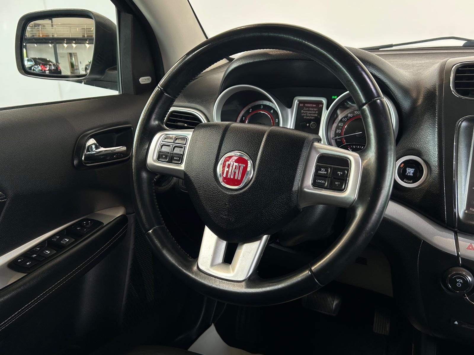 Fiat Freemont Black Code | 170 ch | BVA | 7 places | Caméra de recul | GPS
