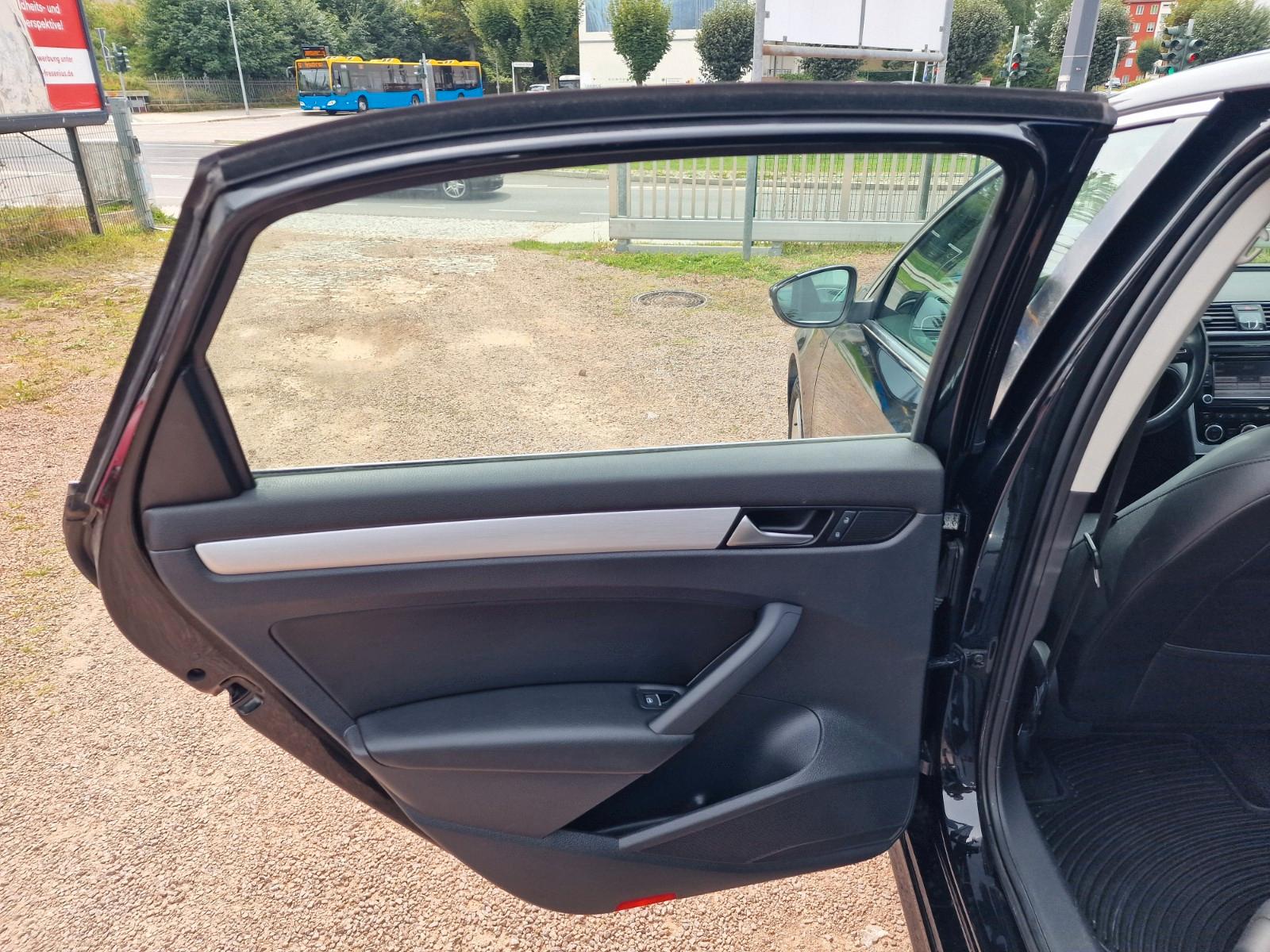 Volkswagen Passat*196TKm*Automatik*Klimaauto*SHZ*AHK