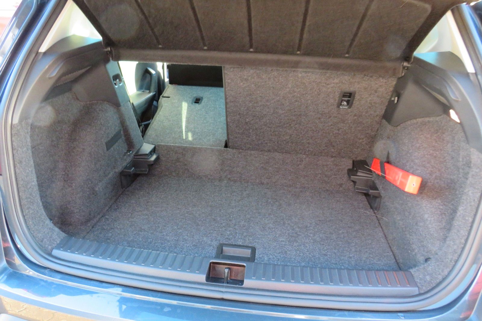 Fahrzeugabbildung SEAT Arona Style NAVI APP SITZH. PDC GRA 1.HD