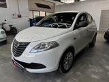 Lancia Ypsilon 1.2 69 CV 5 porte Silver - Lancia Ypsilon Silver mit Benzin-Antrieb