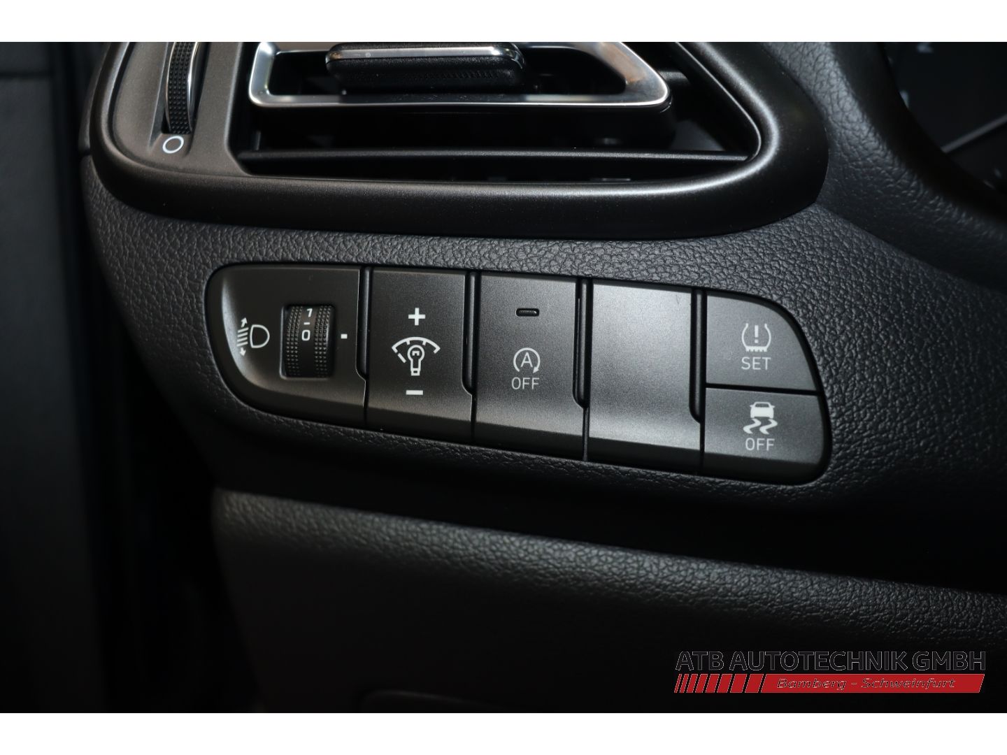 Fahrzeugabbildung Hyundai i30 Trend 1.5 T-GDi 48V AHK-abnehmbar Apple CarP