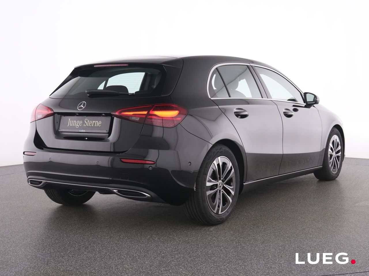 Mercedes-Benz A 180 d Progressive+NavPrem+LED-HP+SpurA+SHZ+RFK imagem 3