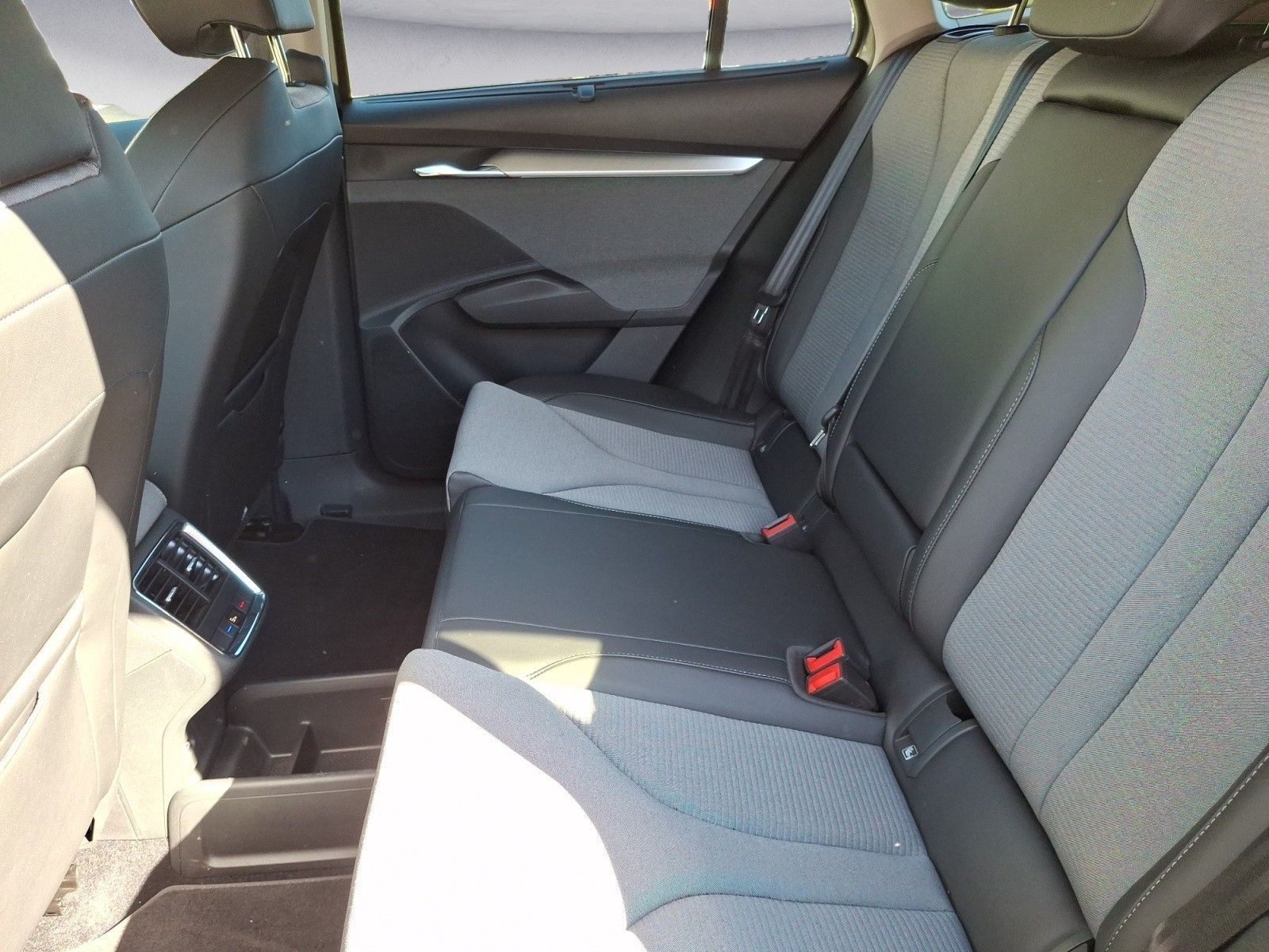 Skoda Enyaq - Bild 14