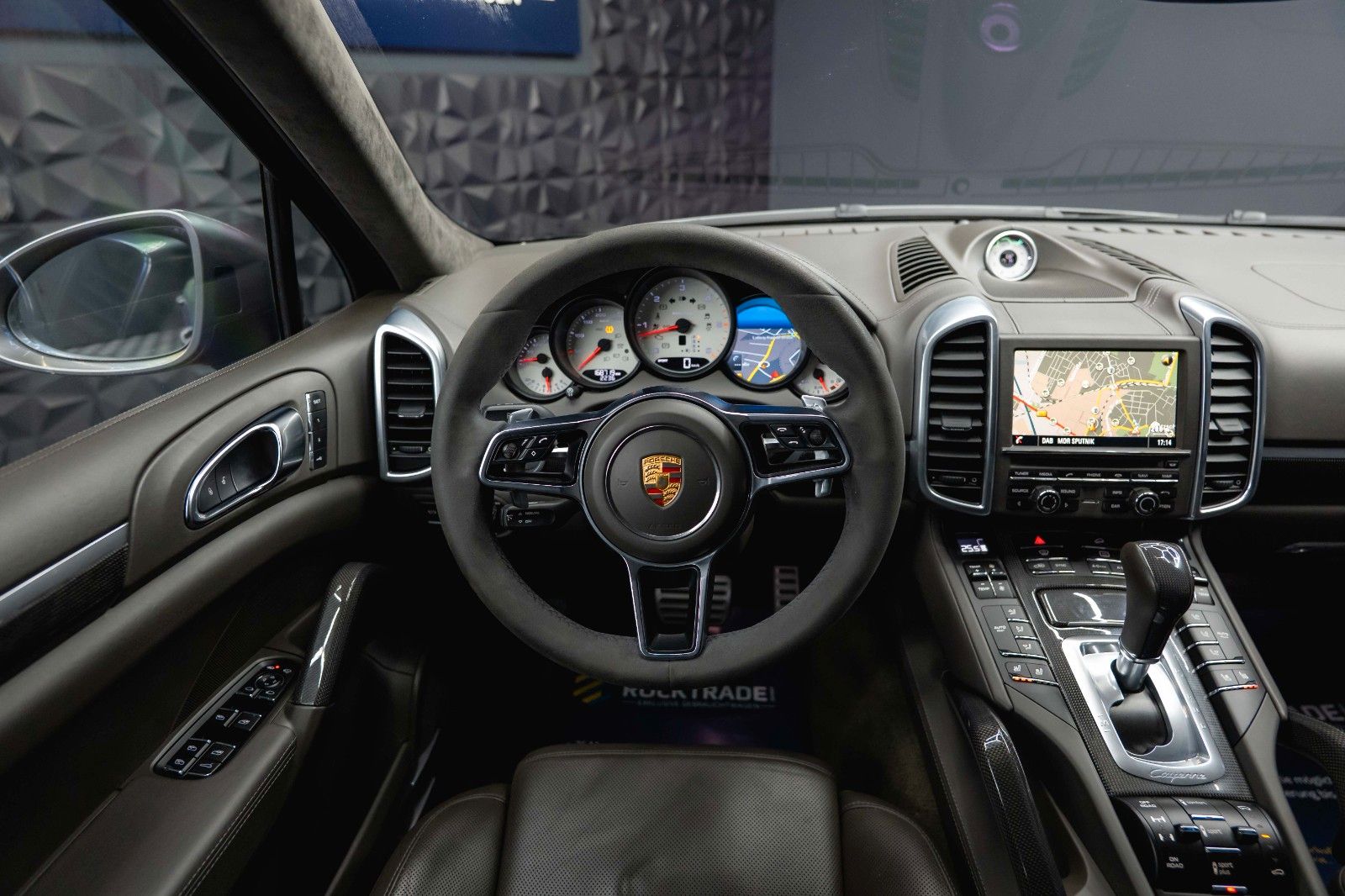 Fahrzeugabbildung Porsche Cayenne S Sport-Design Paket Carbon KERAMIK *LED