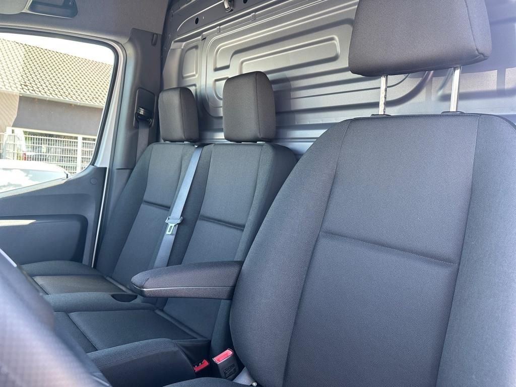 Fahrzeugabbildung Mercedes-Benz Sprinter 315 CDI Kasten BASE L2H2 AHK KAM SpurA