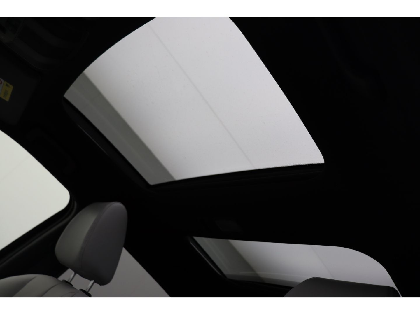 Fahrzeugabbildung Mitsubishi Eclipse Cross Top Hybrid 4WD ACC Pano Schiebedac