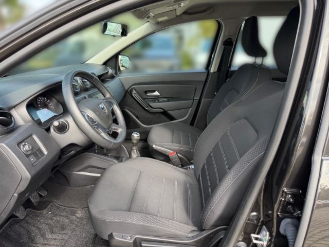 Fahrzeugabbildung Dacia Duster Comfort TCe 100 ECO-G 2WD DAB SHZ Temp PD
