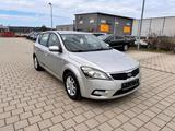 Kia cee'd / Ceed 1.4l 90PS NAVIGATION/SITZHEIZUNG - Kia cee'd / Ceed mit Benzin-Antrieb: Kleinwagen, Schaltgetriebe