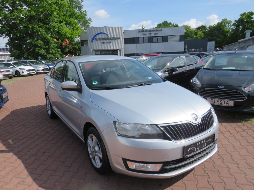 SKODA RAPID 1,4 TSI  KAMERA +PDC