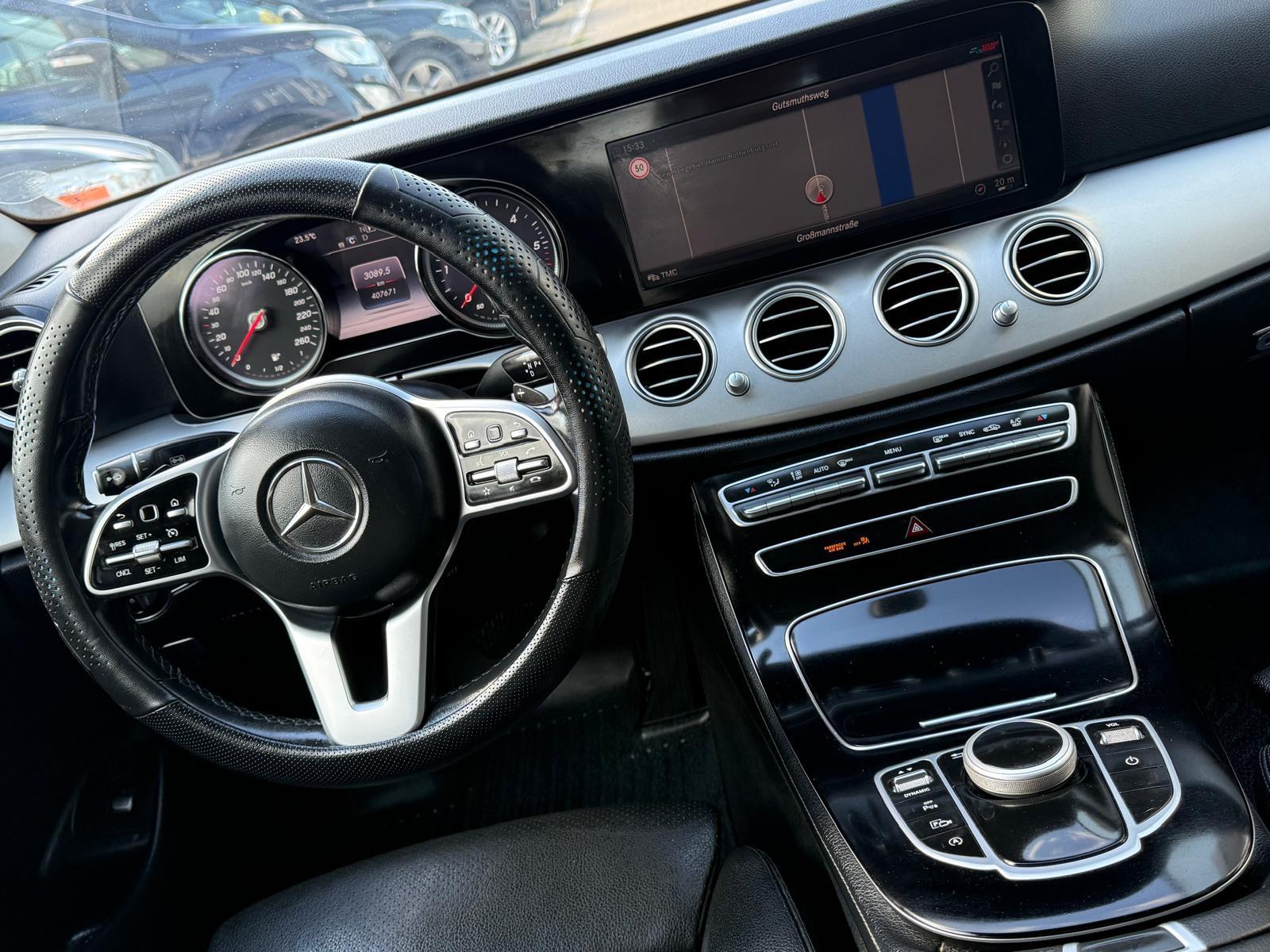 Mercedes-Benz E 220 d Autom.