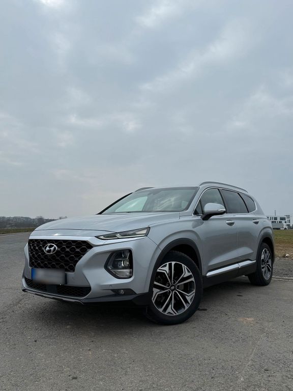 Image of Hyundai SANTA FE