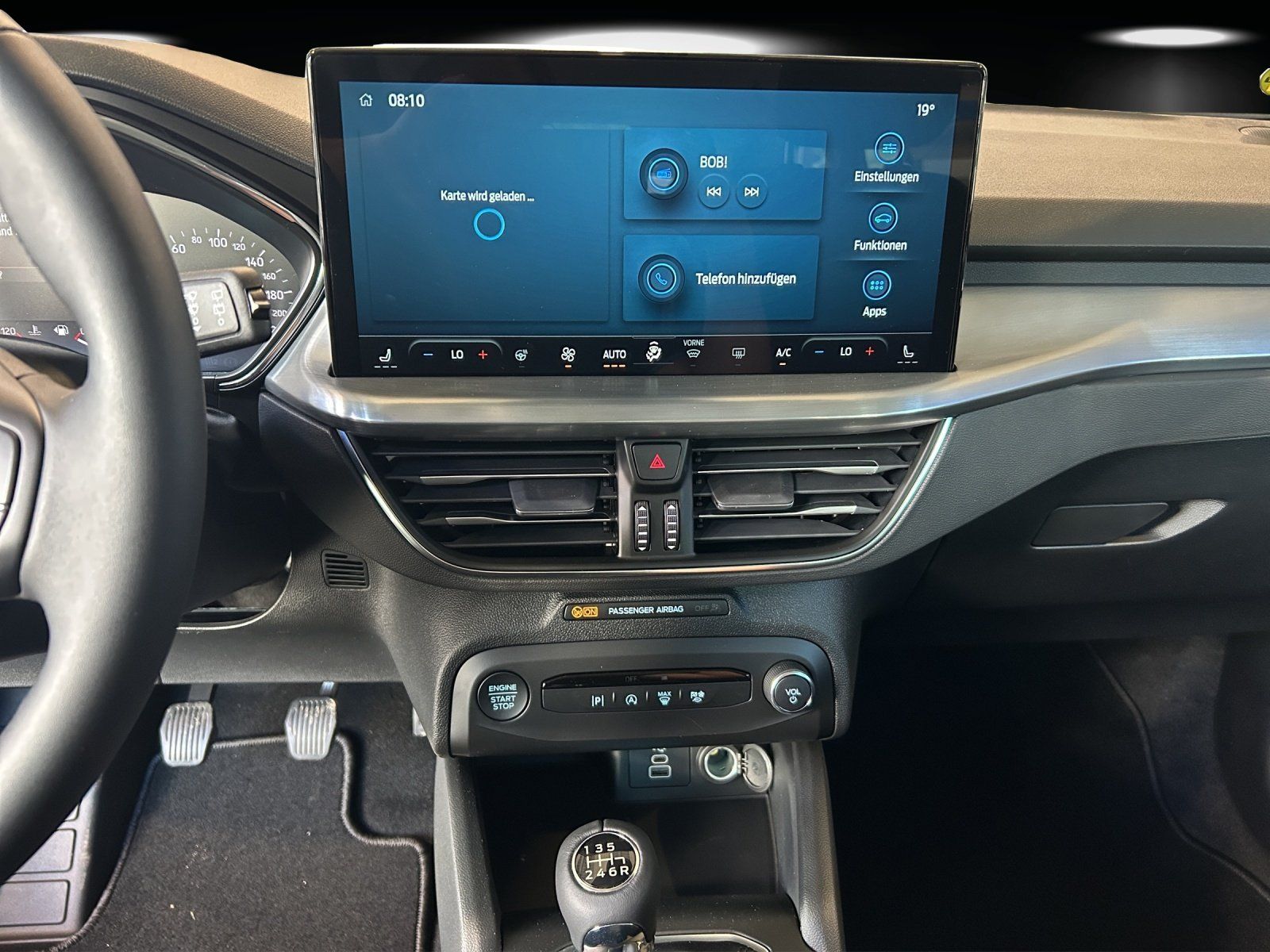 Fahrzeugabbildung Ford Focus Titanium Turnier Winter P. e.Call Kamera