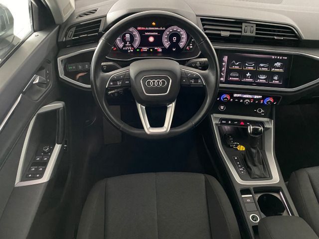 Q3 45 TFSIe S line S tronic AHK+NAVI+ACC