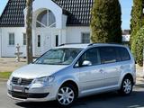 Volkswagen Touran United*SERVICE NEU* - Volkswagen Touran aus 2008: United