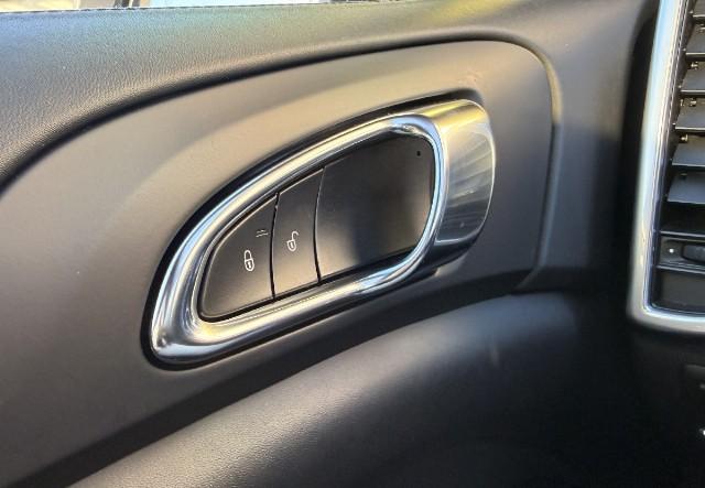 Porsche Cayenne  Pano SHZ Navi CarPlay Scheckheft 21 Zol