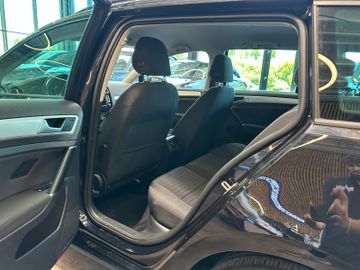 MYAUTOCENTER – Gebraucht- und Jahreswagen mit Werkstattservice in Pfaffenhofen Volkswagen Golf VII Variant Cup *TEMPO*NAVI*PDC*2-ZONEN*