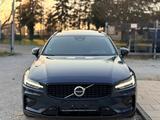 Volvo V60 B4 Plus Dark PANO AHK STHZG h/k PilotAsi ACC - Volvo V60 Gebrauchtwagen