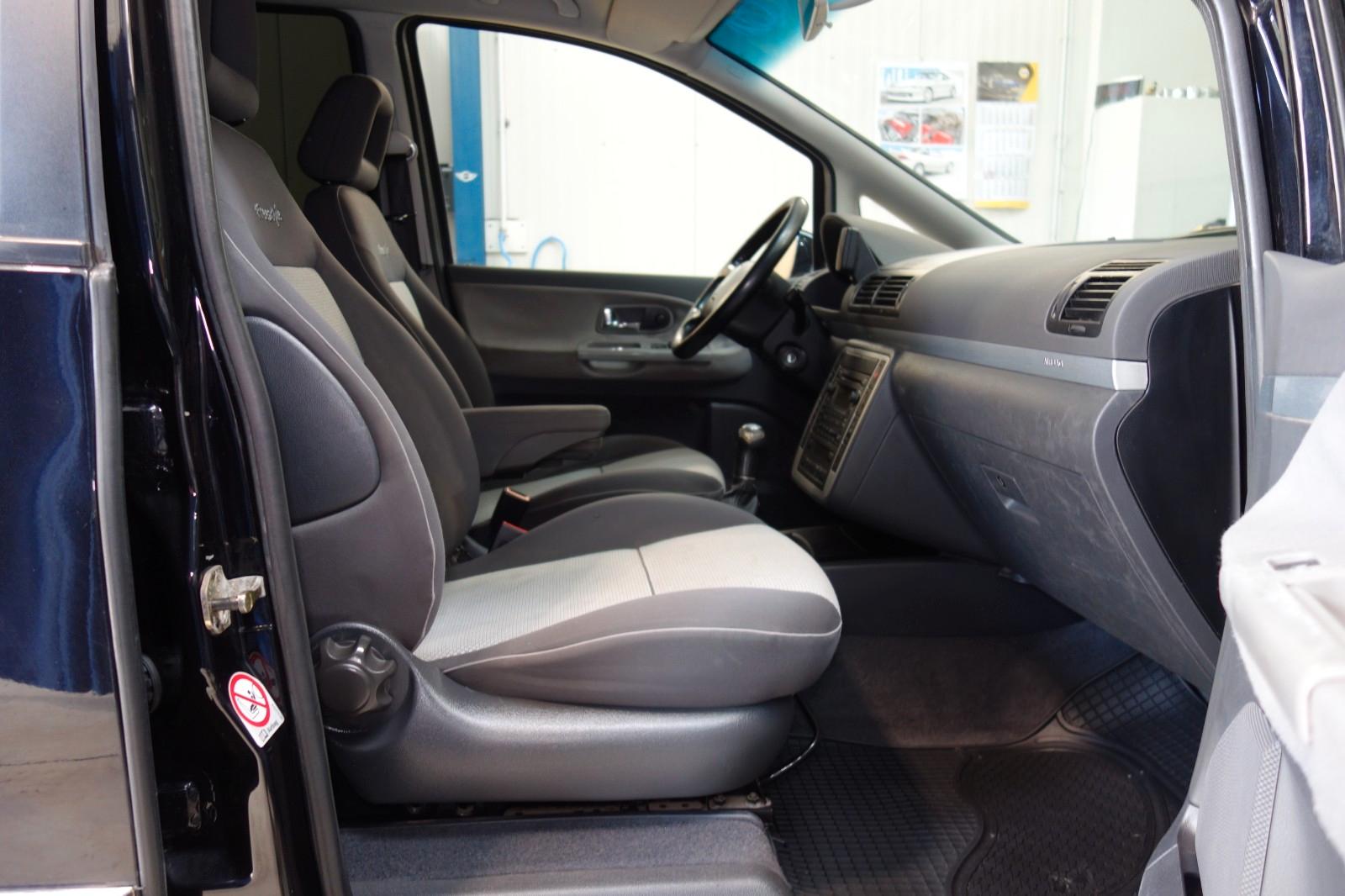 Volkswagen Sharan 2006 — photo 15