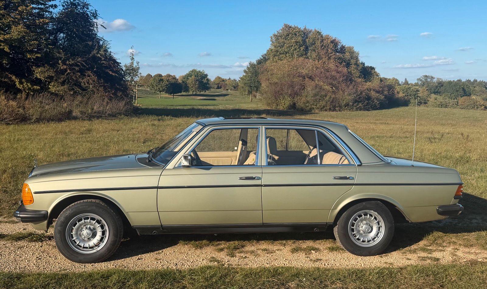 Mercedes-Benz E 230