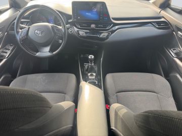 Toyota C-HR - 11