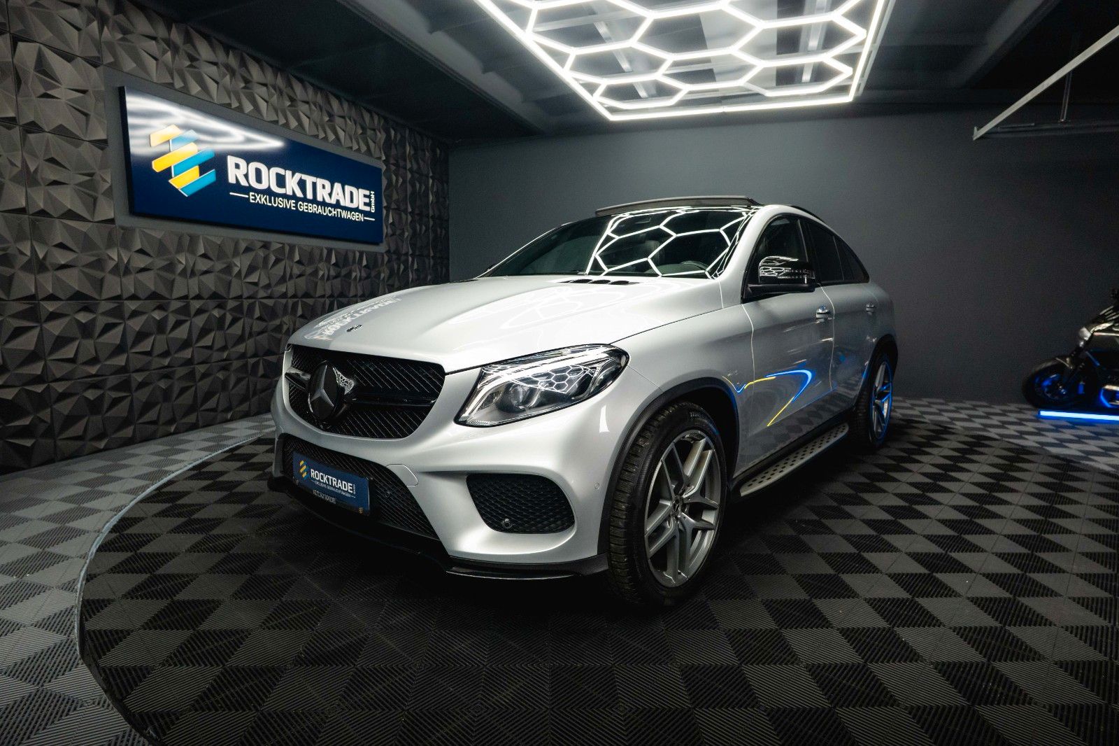 Fahrzeugabbildung Mercedes-Benz GLE 350d Coupe 4Matic AMG Night *Pano*ACC*LED*