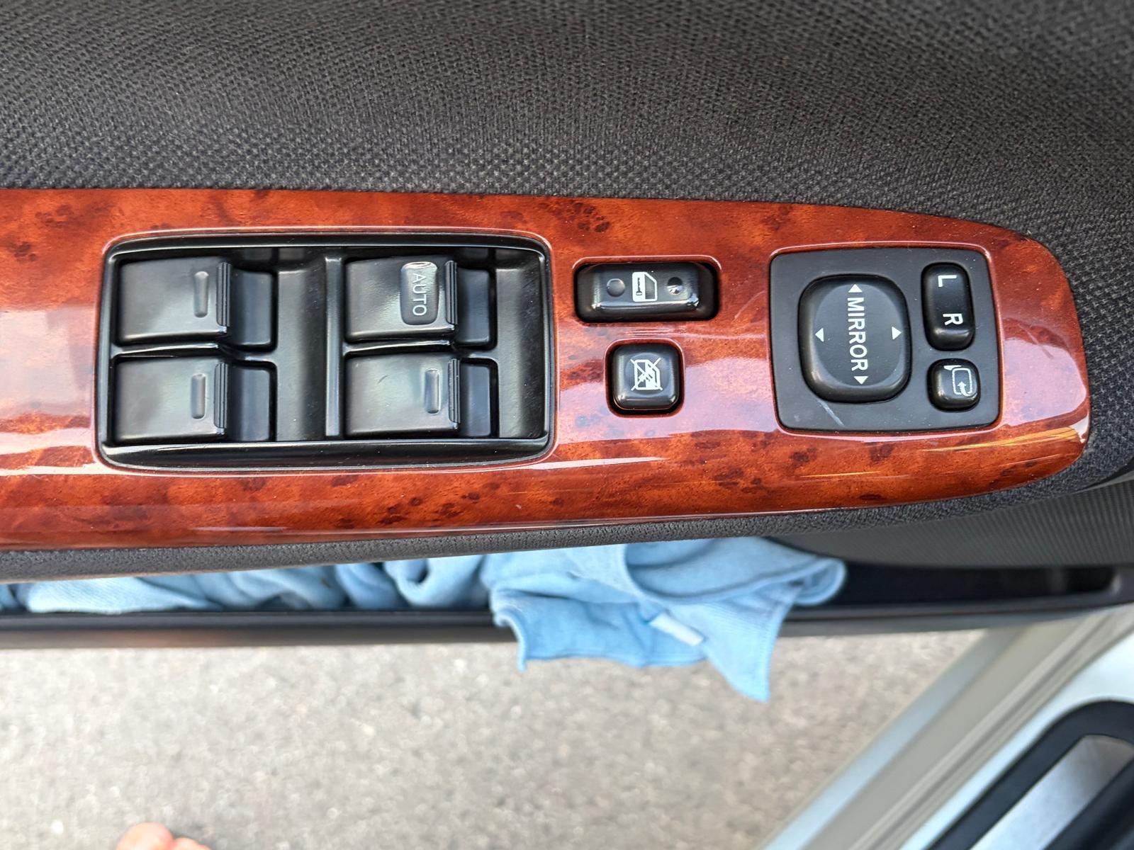 Toyota Camry 2.4 Auto -