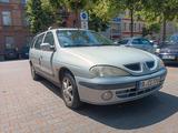 Renault Megane Grandtour 1.6 16 Grandtour/Break - Renault Megane aus 2000: Kombi
