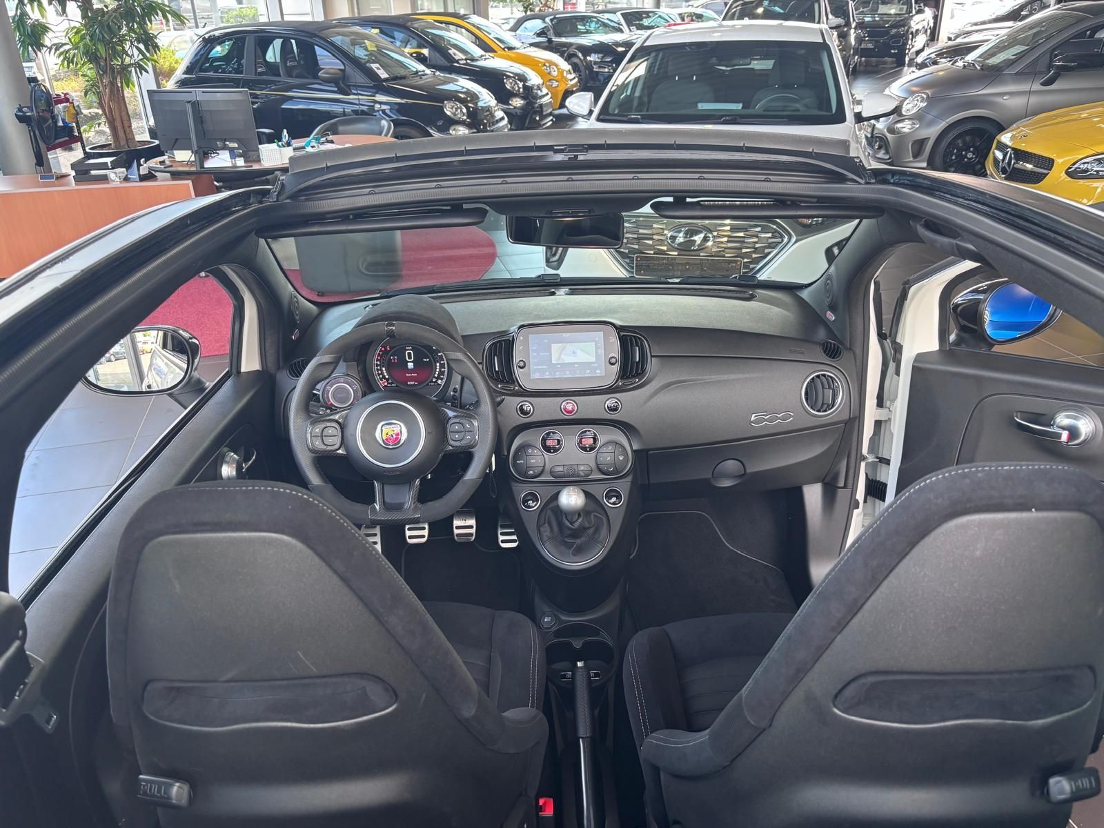 Fahrzeugabbildung Abarth 695C BEATS NAVI ALU