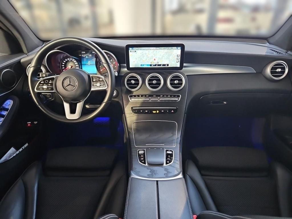 Fahrzeugabbildung Mercedes-Benz GLC 200 4M AHK Pano Navi LED SHZ Ambie. SpurH.