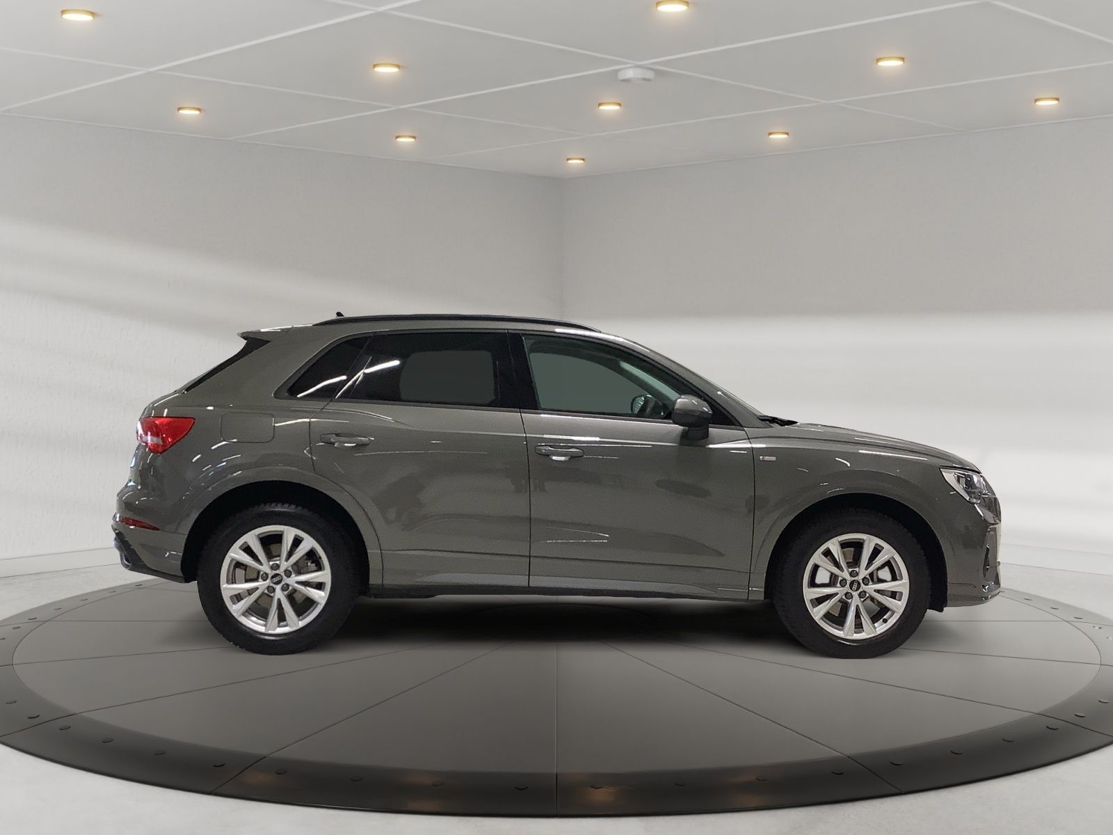 Audi Q3 S line 45 TFSI e S tronic,Kamera,Navi Plus,Vi foto 4