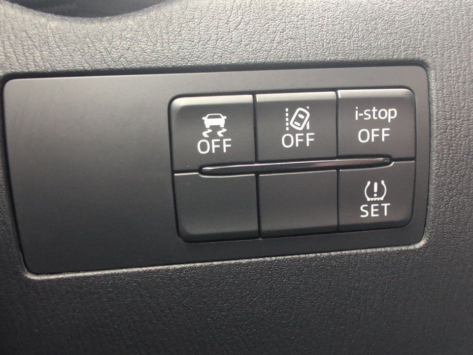 Fahrzeugabbildung Mazda 2 SKY-G 90 KIZOKU RENTNERFZG NEUWERTIG CARPLAY++