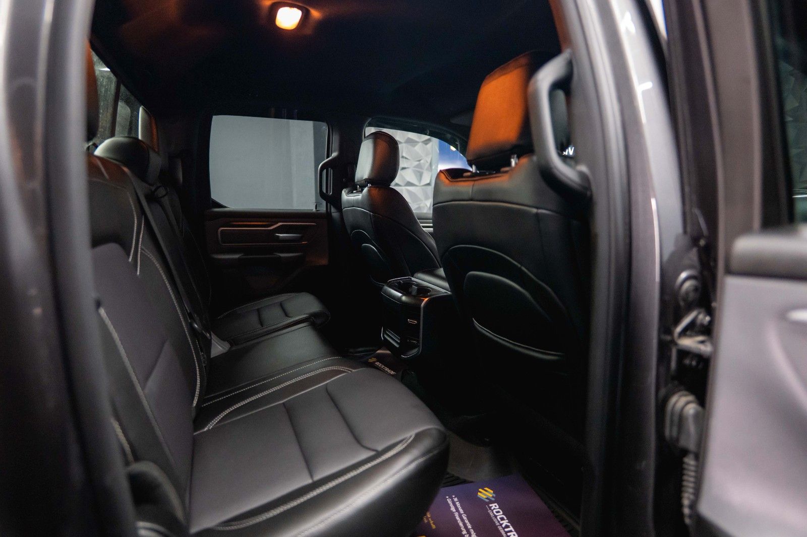 Fahrzeugabbildung Dodge RAM 5.7 V8 HEMI 4x4 OFFROAD Night Limited 19%