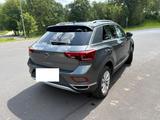 Volkswagen T-Roc Style 1.5 TSI, 5J Garantie, Navi, RFK,  - Volkswagen T-Roc mit Benzin-Antrieb: Grau, Garantie