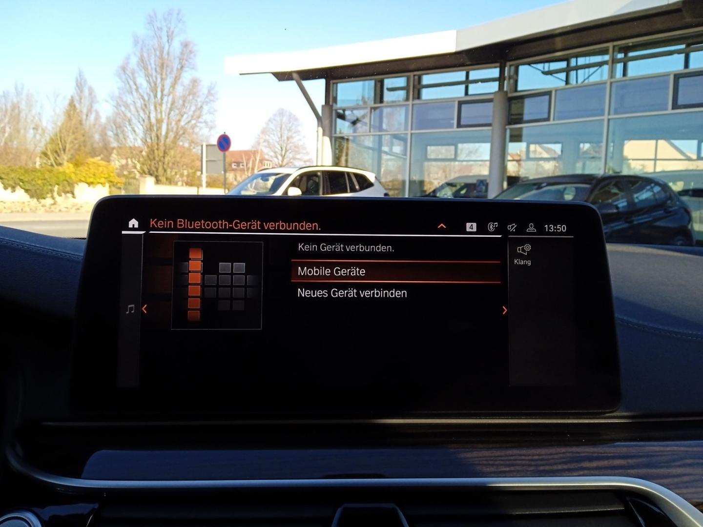 BMW 530 i Tour LuxuryLine Park-Assistent+AHZV+LED+DA