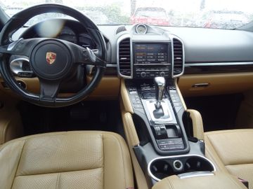 Porsche Cayenne - 9