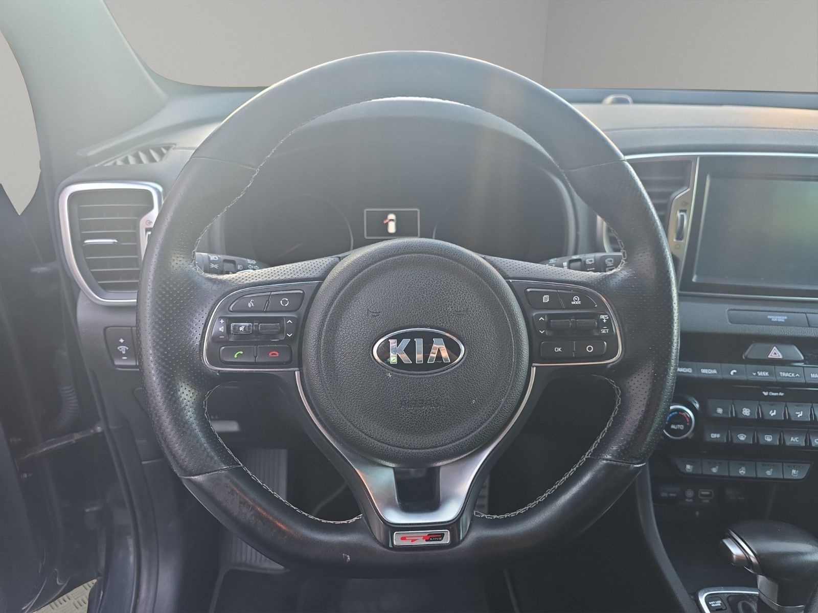 Fahrzeugabbildung Kia Sportage GT-Line 4WD AUTOMATIK LEDER KAMERA AHK