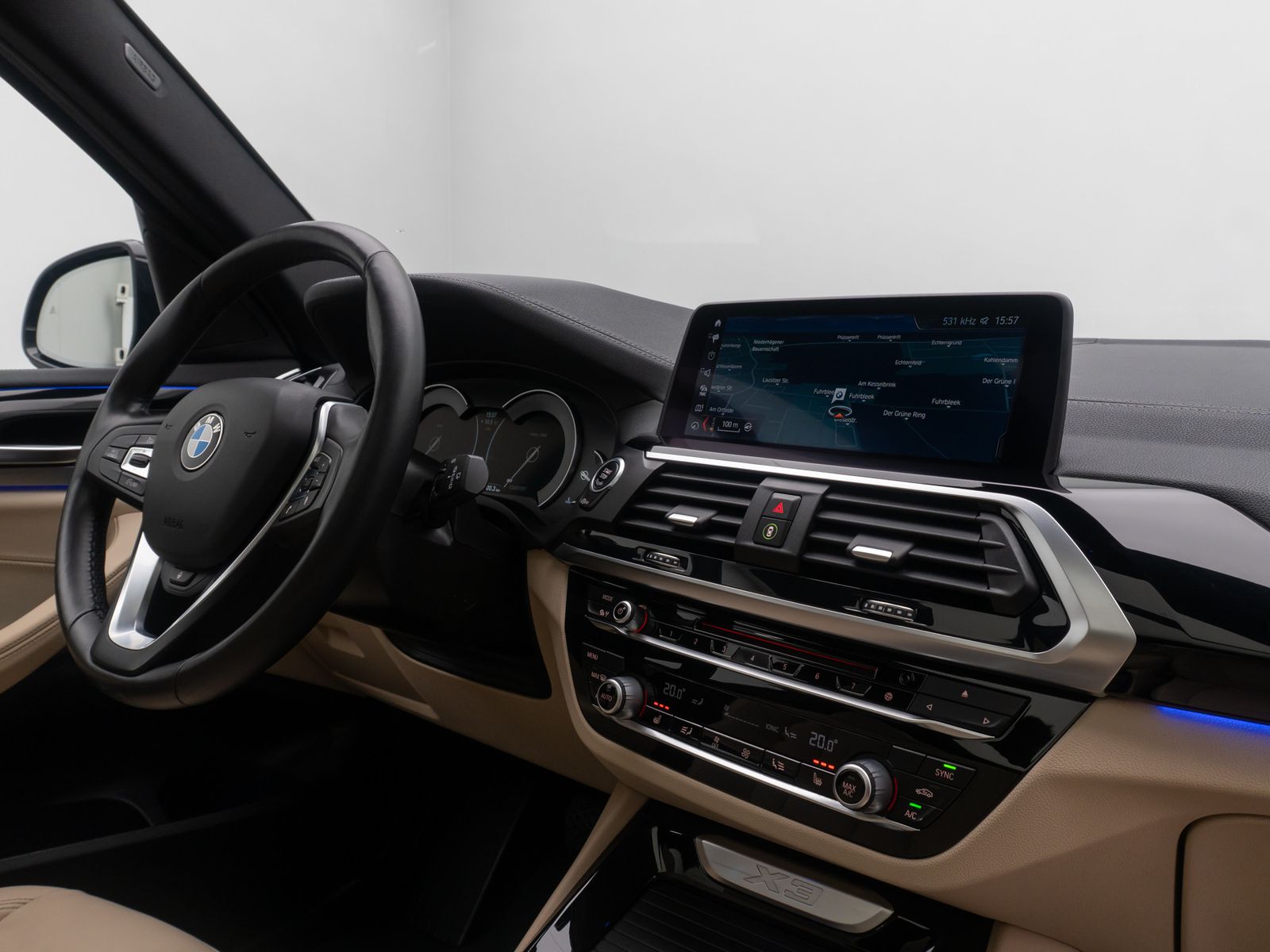 Fahrzeugabbildung BMW X3 xD30i Luxury Line 360° DisplKey Panorama HUD
