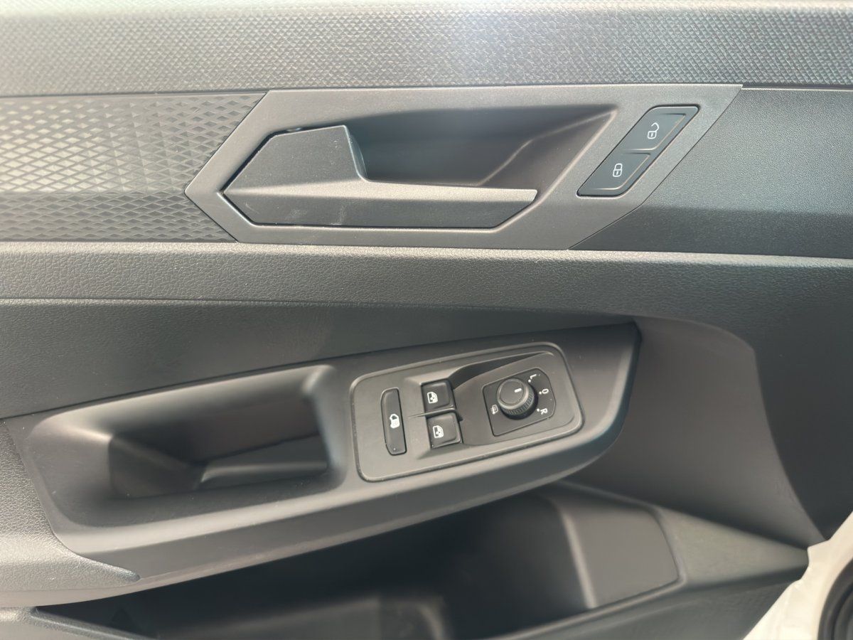 Fahrzeugabbildung Volkswagen Caddy Cargo Maxi 4Motion 2.0 TDI Klima GRA AHK