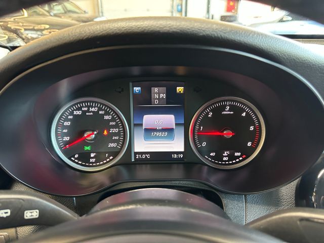 MYAUTOCENTER – Gebraucht- und Jahreswagen mit Werkstattservice in Pfaffenhofen Mercedes-Benz GLC *TÜVSERVICE NEU*TEMPO*AHK*SitzHZ*NAV*PDC*