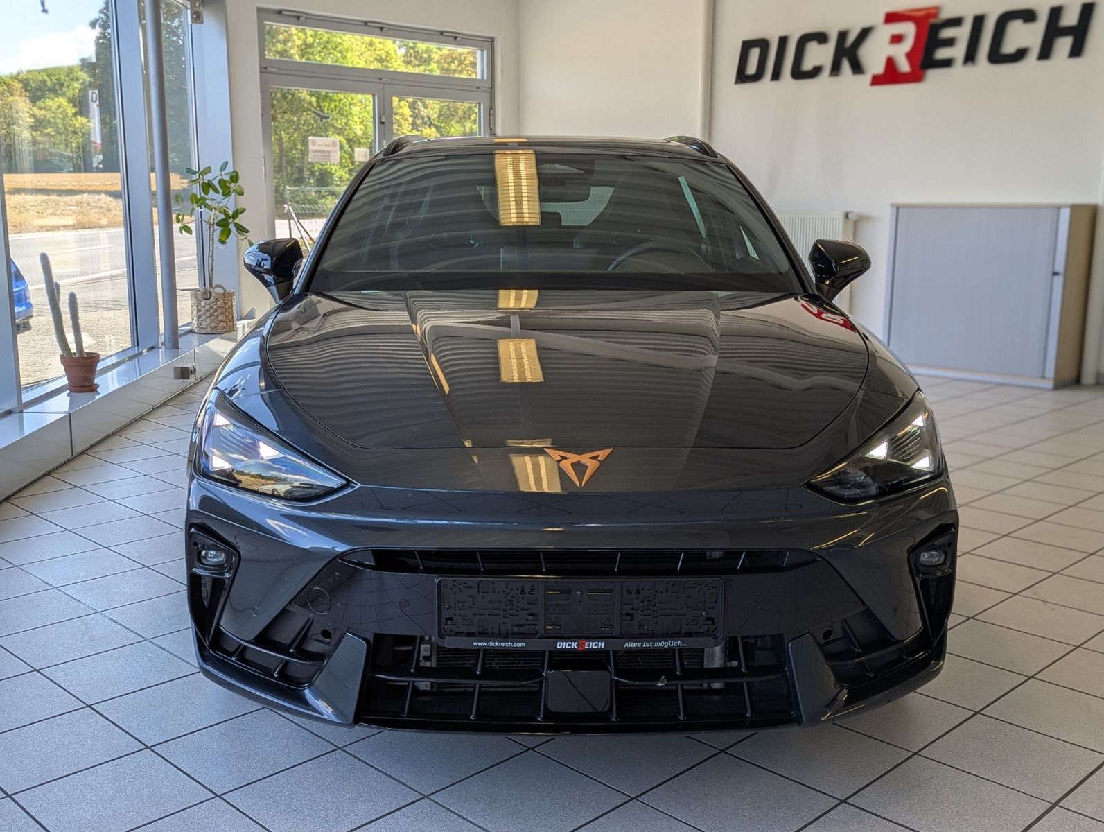 Fahrzeugabbildung CUPRA Leon 1.5 eTSI DSG Skyline Dinamica Memory AHK 19