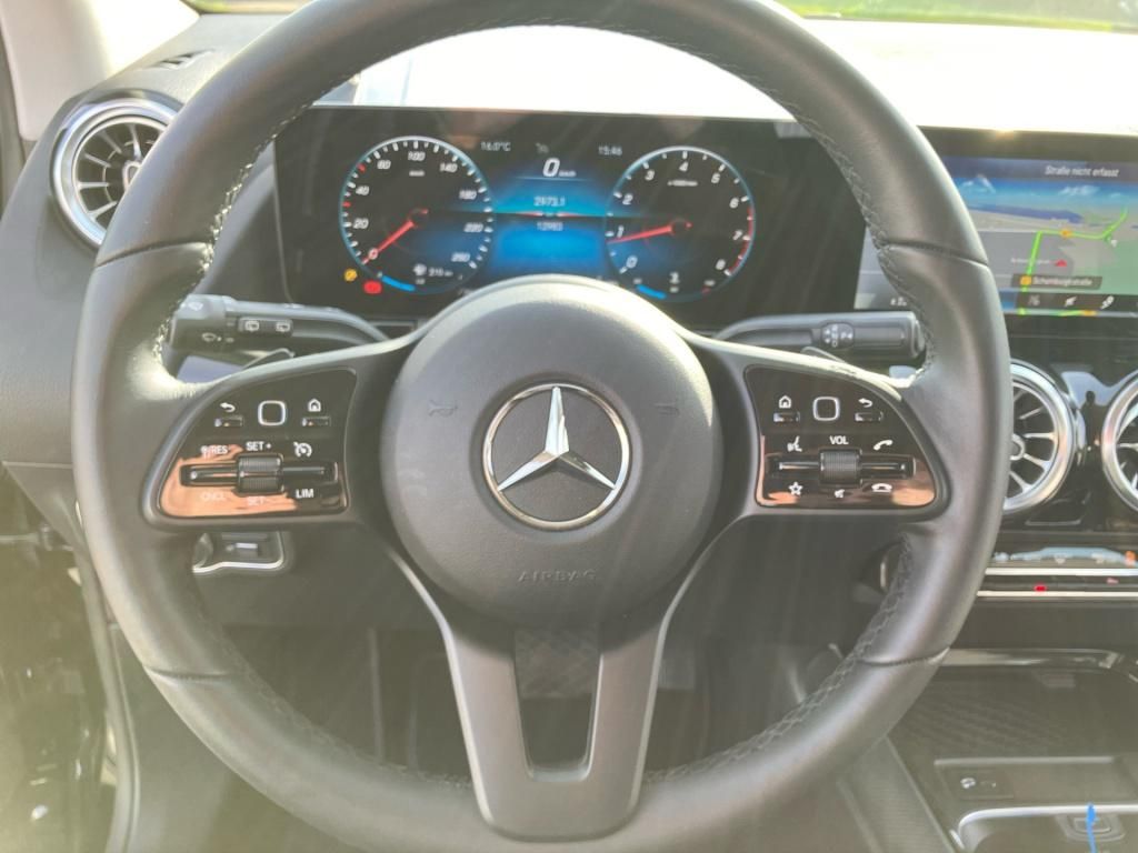 Fahrzeugabbildung Mercedes-Benz GLA 200 LED*PDC*NAVI*SITZH*DAB*AMBIENTEB*AUGMENT