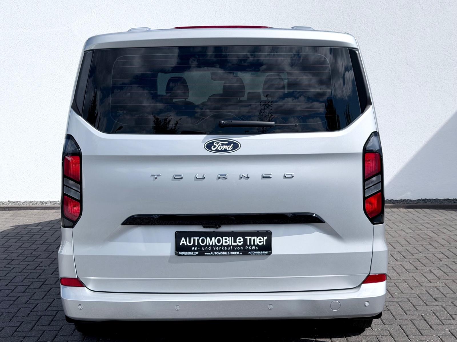 Ford Tourneo Custom 2.0d EcoBlue L2 Titanium 9.Sitzer