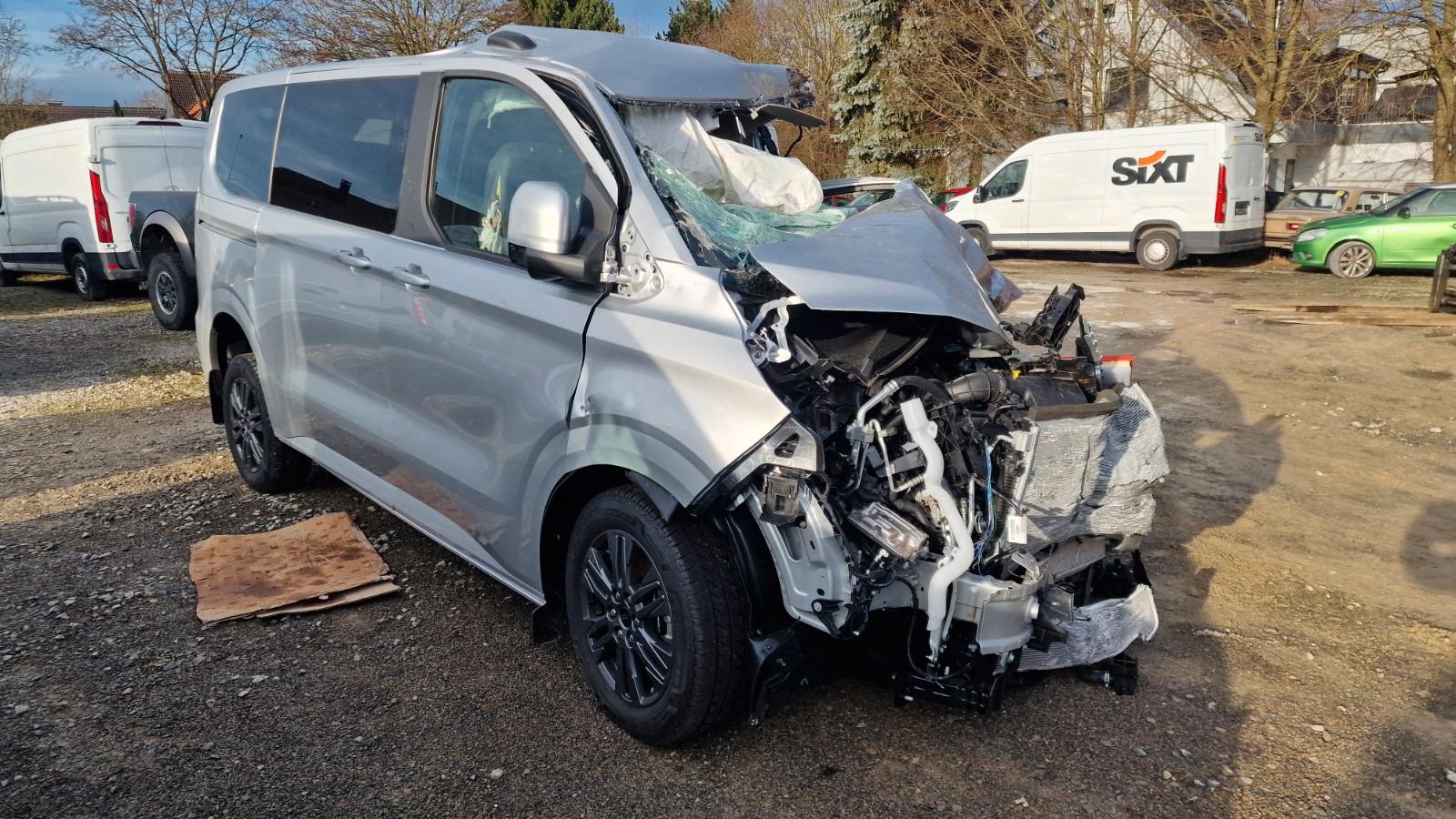 Ford Tourneo Bus Motor-Get. ok Tourneo Titanium FWD