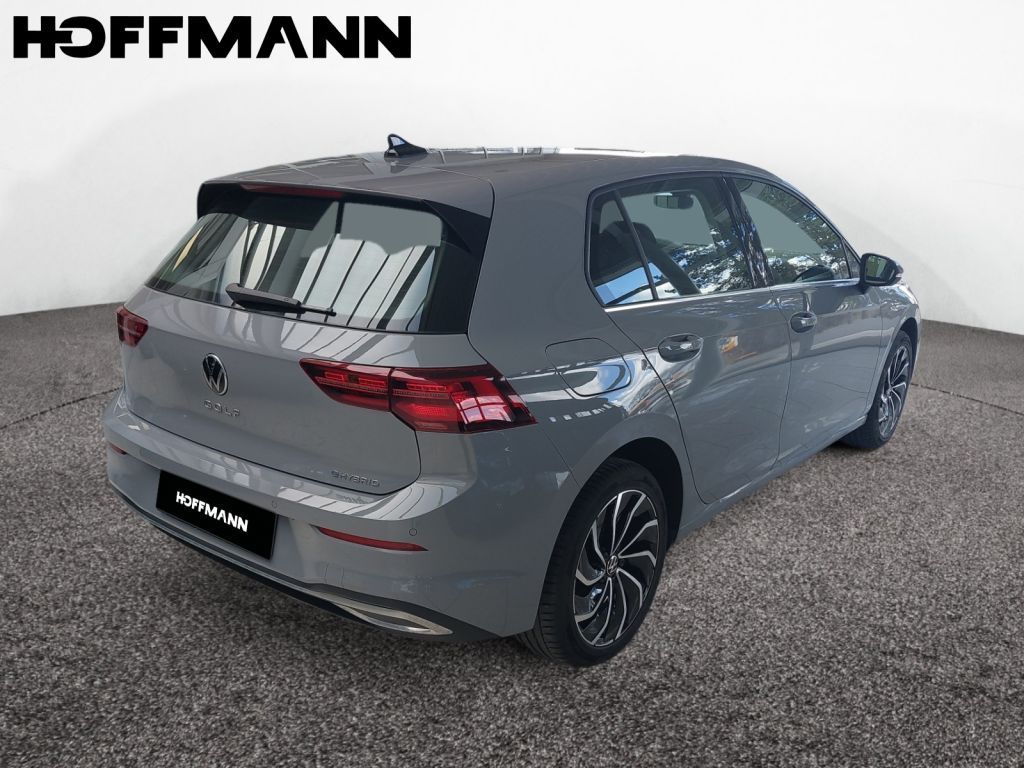 Fahrzeugabbildung Volkswagen Golf 1.4 eHybrid DSG Style LED-Matrix Anschlußga