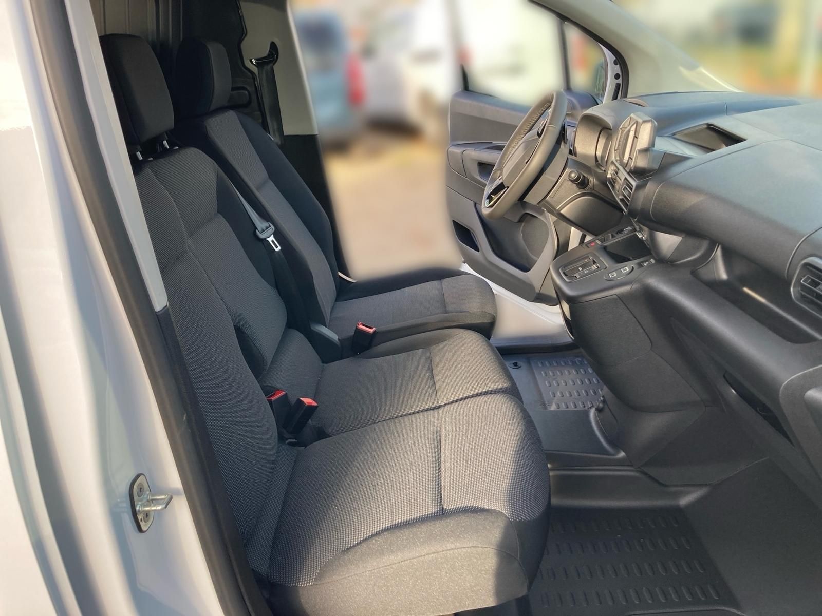 Fahrzeugabbildung Fiat e-Doblo L2 50 kwh 100 KW Kastenwagen