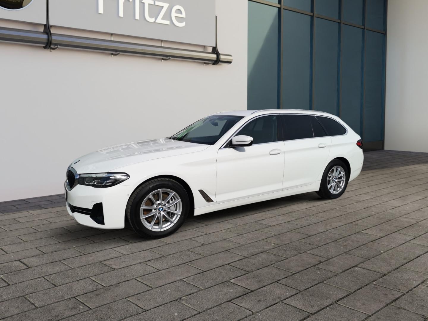 BMW 530 d Touring LED+NAVI+KLIMAAUTO+SHZ+PDC+KAMERA