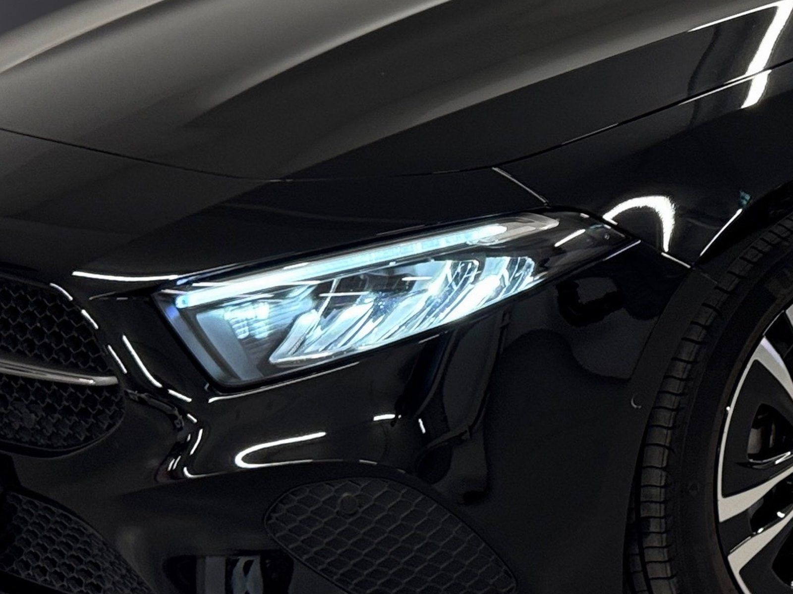 Fahrzeugabbildung Mercedes-Benz A 200 Progressive*STDHZG*Totwinkel*360*LED*CarPl
