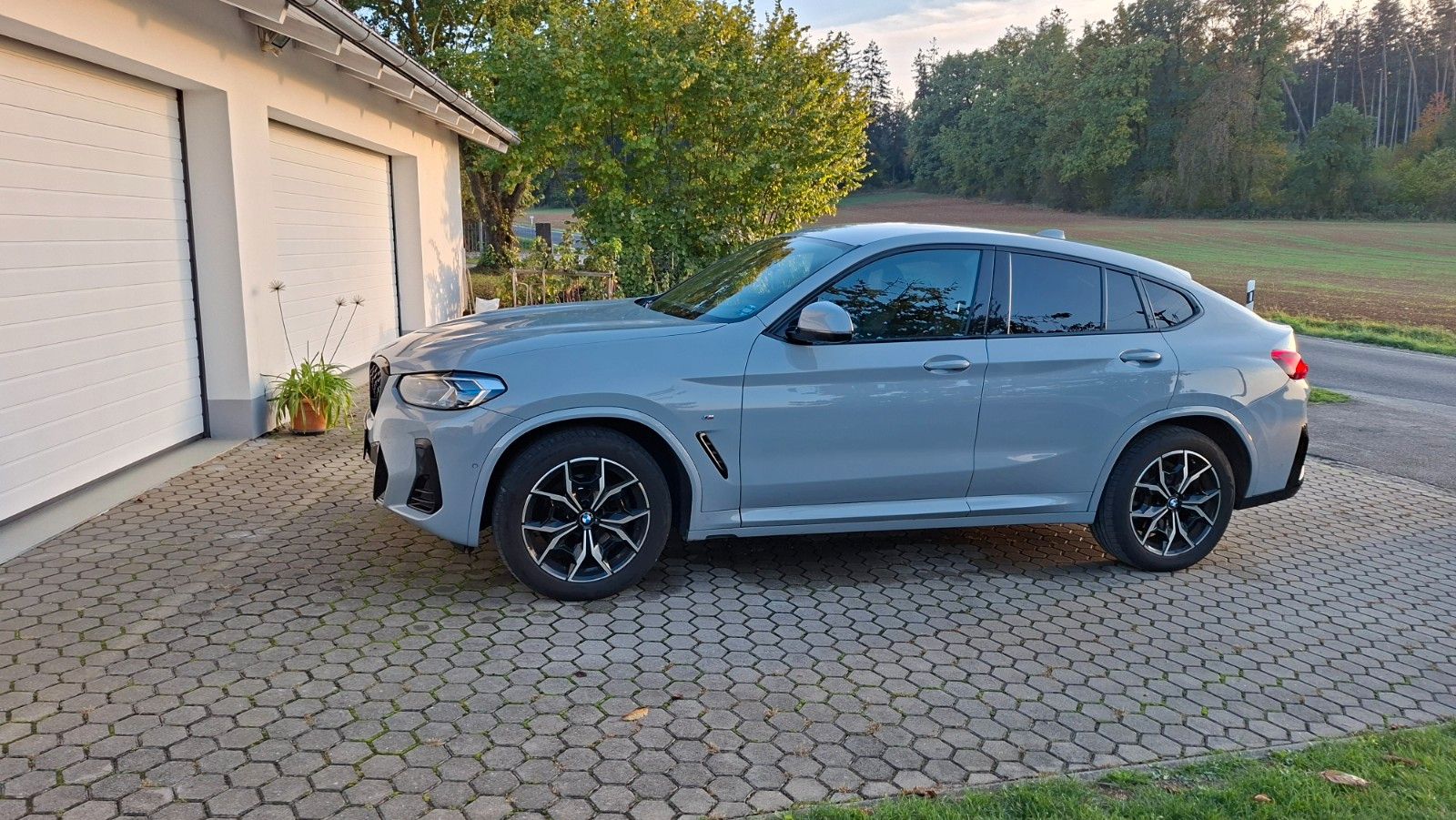 2022 BMW X4